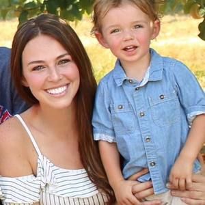 Meet your Posher, Ashley